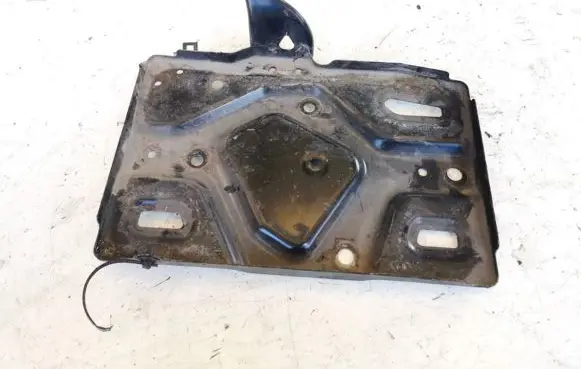 Battery box tray