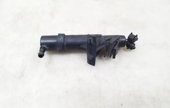 Headlight washer spray nozzle