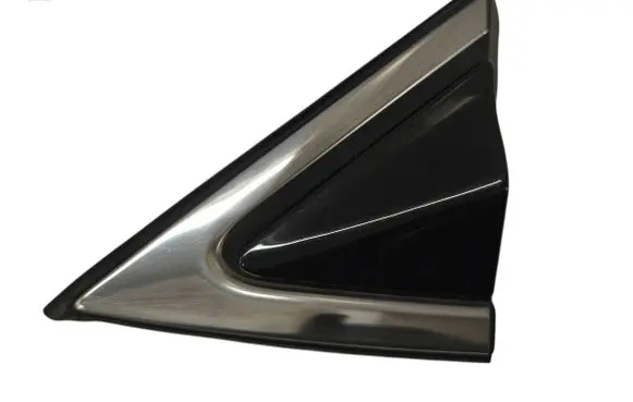 Hyundai Santa Fe Front door glass trim molding 861802W000
