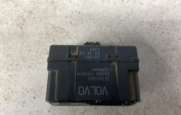 Volvo XC70 Seat heating relay 30710362