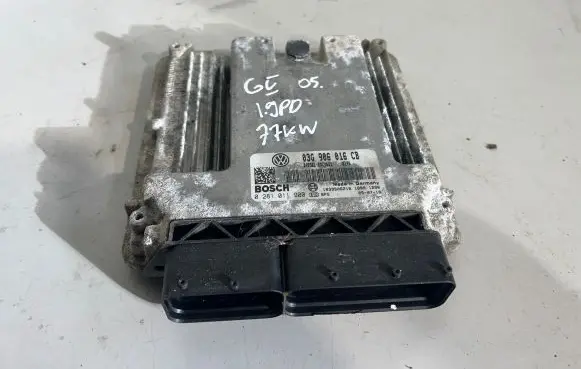 Volkswagen Golf V Engine control unit/module 03G906016CB 1039S06216 0281011900