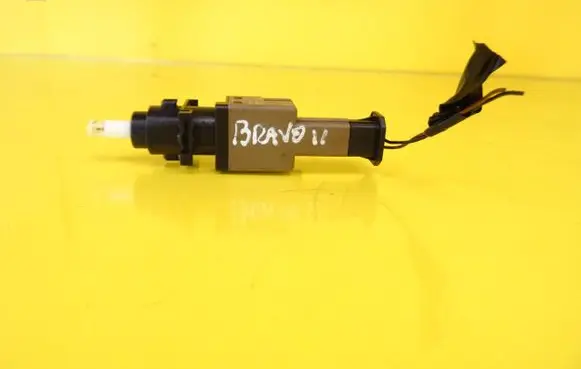 Fiat Bravo - Brava Clutch pedal sensor 1029846840511