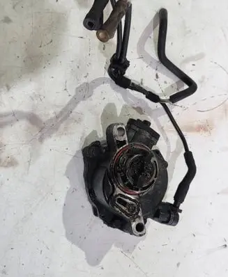 Ford Grand C-MAX Vacuum pump 9804021880