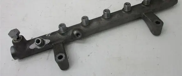 Audi Q7 4L Fuel main line pipe