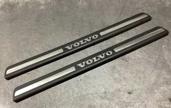 Volvo XC90 Front sill trim cover 8659960