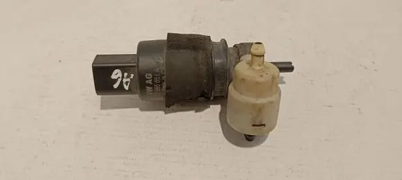 Audi A6 S6 C6 4F Windscreen/windshield washer pump 1T0955651A