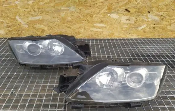 Mazda CX-7 Headlights/headlamps set 