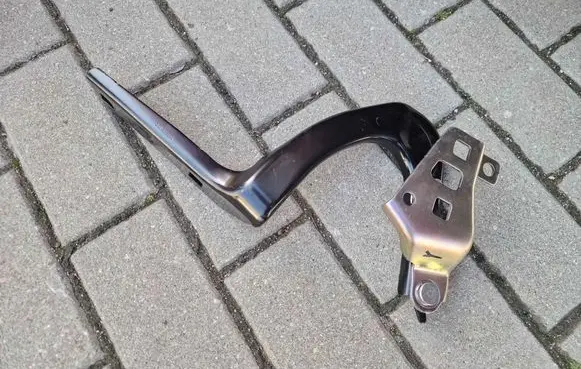 Tesla Model Y Engine bonnet/hood hinges 149626800C