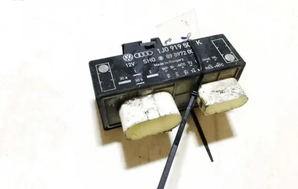 Seat Toledo II (1M) Coolant fan relay 1j0919506k 898972000