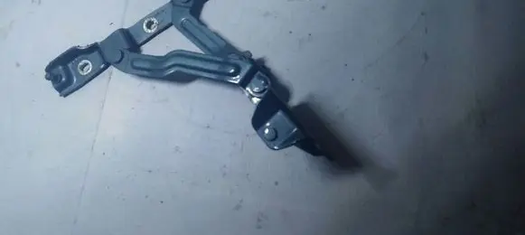 Chrysler 300 - 300C Tailgate/trunk/boot hinge