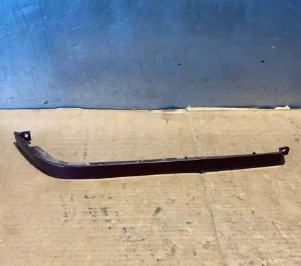 Mercedes-Benz C W202 Under headlight/headlamp trim 2028260877 4093010