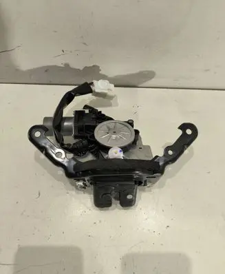 Lexus RX 450H Tailgate/trunk/boot lock/catch/latch 1638000770 19161351B 05251810U