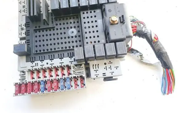 Volvo S80 Fuse box set 9441582 9441587