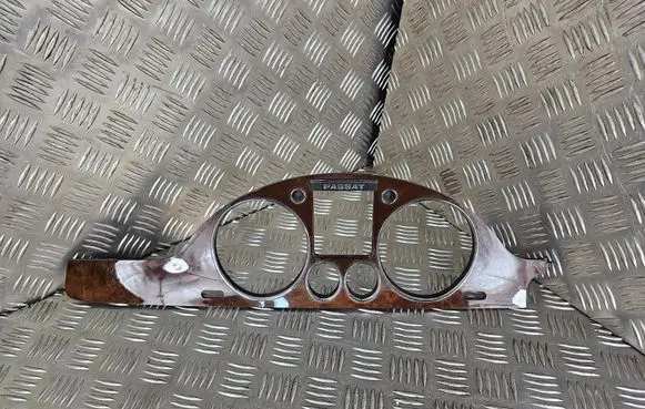Volkswagen PASSAT B6 Dashboard trim 3C1858335J