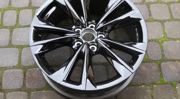 R19 alloy rim