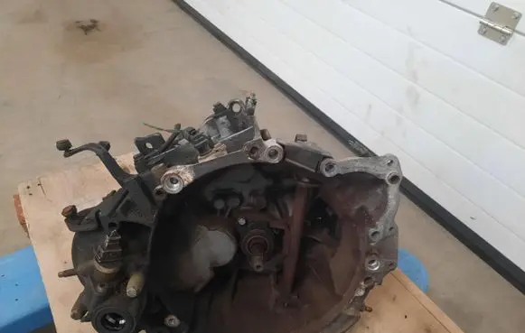 Peugeot Partner Manual 6 speed gearbox 20TE49