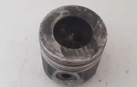 Piston