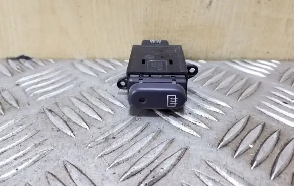 Windscreen/window heater switch