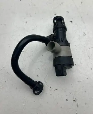 BMW 5 F10 F11 Vacuum line/pipe/hose 19637510