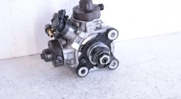 Volvo S60 Fuel injection high pressure pump 31272896 0445010618