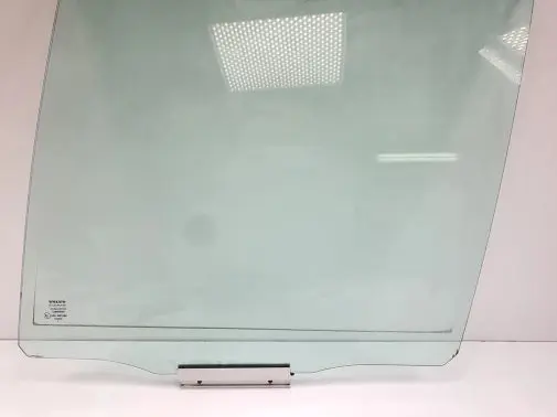 Volvo XC90 Rear door window glass