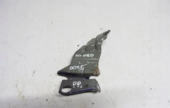 Honda Accord Fender mounting bracket moc01031905a