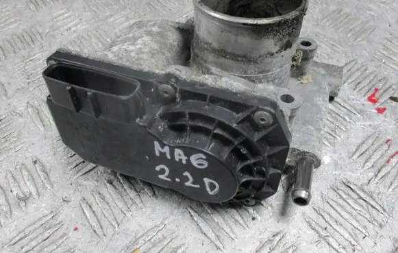 Mazda CX-7 Throttle valve R2AA136B0