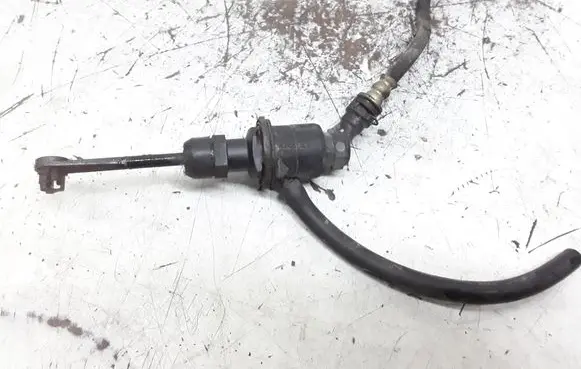 Renault Megane II Clutch master cylinder 8200151784