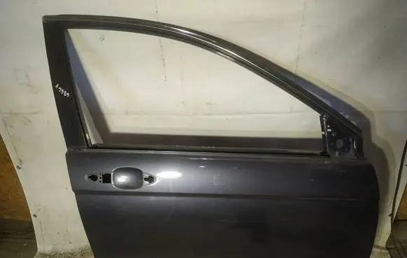 Honda CR-V Front door melynos