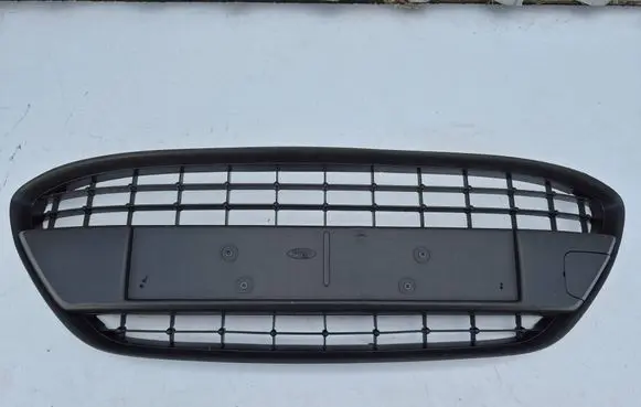 Ford Fiesta Front bumper upper radiator grill 8A6117B968A 8A6117B968B