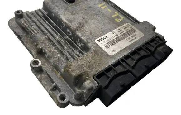 Renault Laguna III Engine control unit/module 0281015323 8200046162 8200726880