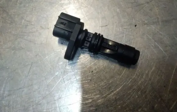 Nissan X-Trail T30 Crankshaft position sensor 9499791190