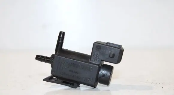 BMW 5 F10 F11 Turbo solenoid valve 7810831