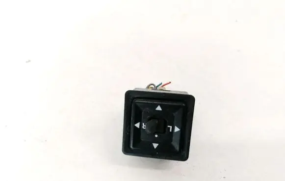 Wing mirror switch