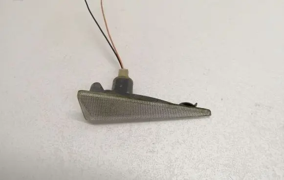Renault Scenic II - Grand scenic II Front fender indicator light 8200027150