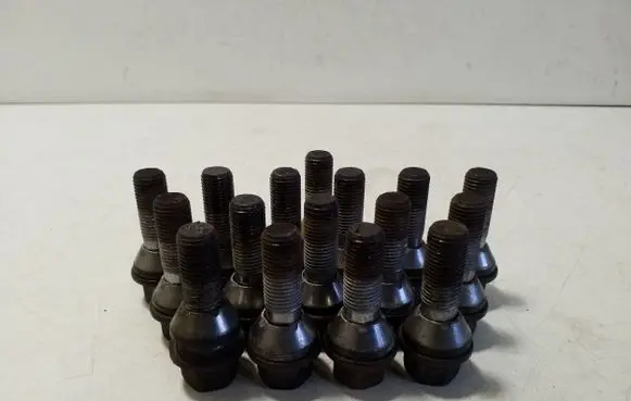 Volvo XC90 Nuts/bolts 