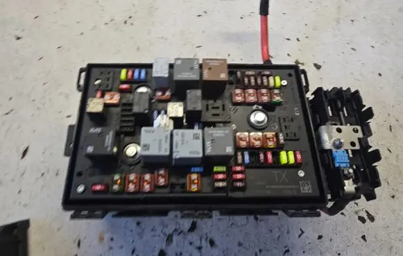 Opel Zafira C Fuse box set 13368640