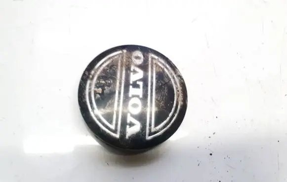 Volvo V50 Original wheel cap 30666913 30748052