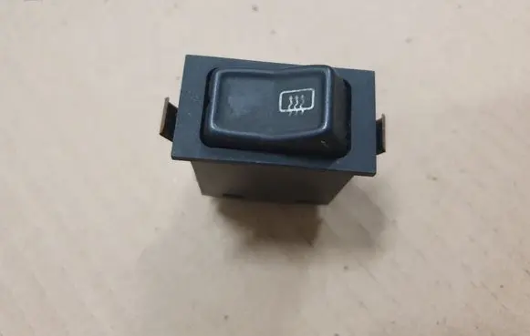 Volkswagen Jetta I Windscreen/window heater switch 321959621B