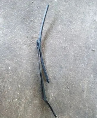 Volkswagen Golf VI Windshield/front glass wiper blade 1Q2955410