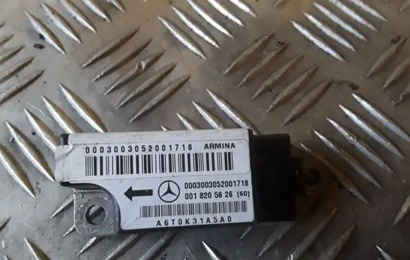 Mercedes-Benz E W210 Airbag deployment crash/impact sensor 0018205626