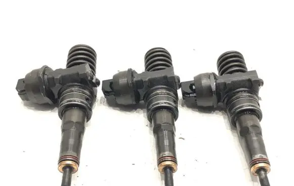 Volkswagen Polo IV 9N3 Fuel injectors set 