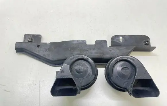 Audi Q7 4L Horn signal 4L0951229A