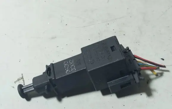Volkswagen Golf IV Brake pedal sensor switch 1J0945511A