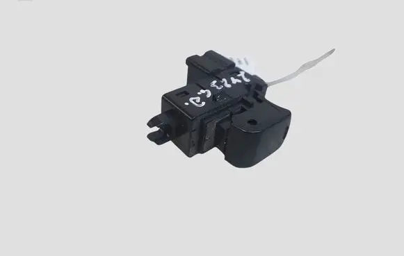 Nissan Qashqai Electric window control switch 25411BR00A
