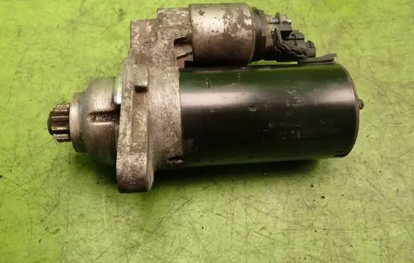 Volkswagen PASSAT B6 Starter motor 0001123012013
