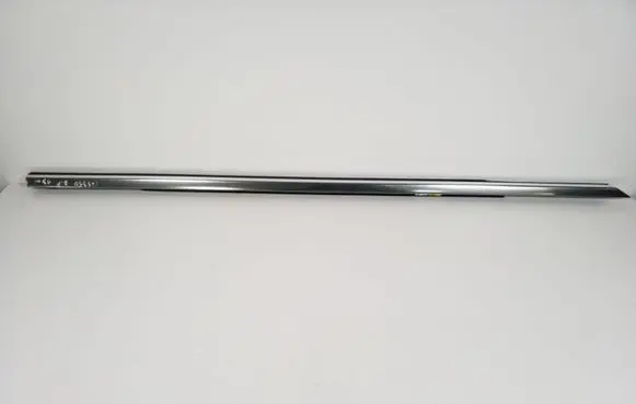 Mercedes-Benz CLS C218 X218 Front door glass trim molding 