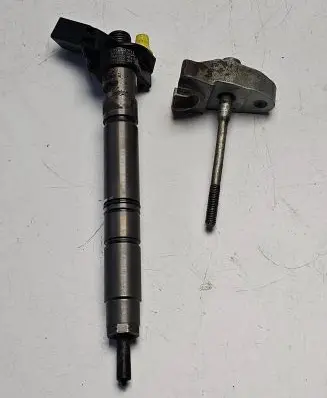 Audi A6 S6 C7 4G Fuel injector 059130277CD