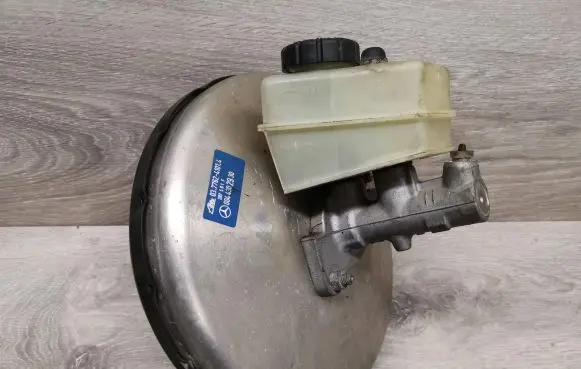 Mercedes-Benz E W210 Master brake cylinder 0044302930 287501F 03776241014