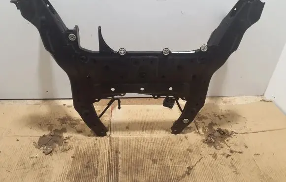 BMW 2 F45 Front subframe 6852036